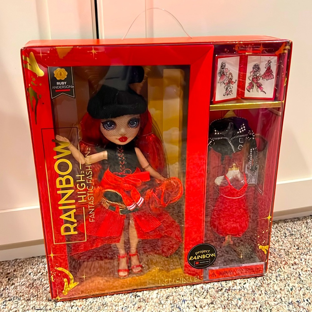 Rainbow High Fantastic Fashion Ruby Anderson